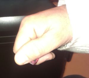 2014-01-11d standard grip moved to knuckle of forefinger - viewed from above
