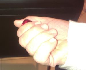 2014-01-11e standard grip moved to knuckle of forefinger - viewed from below